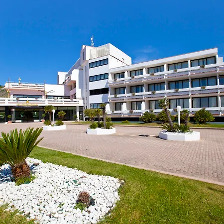 Otel Grand Pianeta