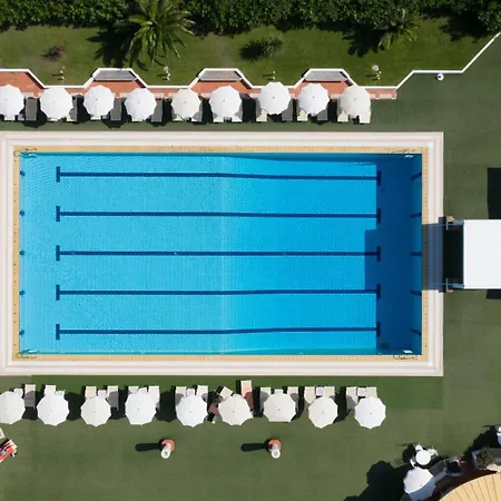 Grand Pianeta 4*