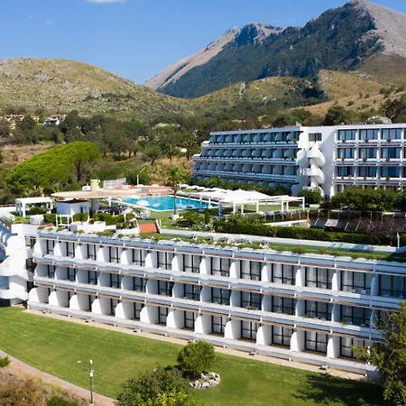 Otel Grand Pianeta 4*