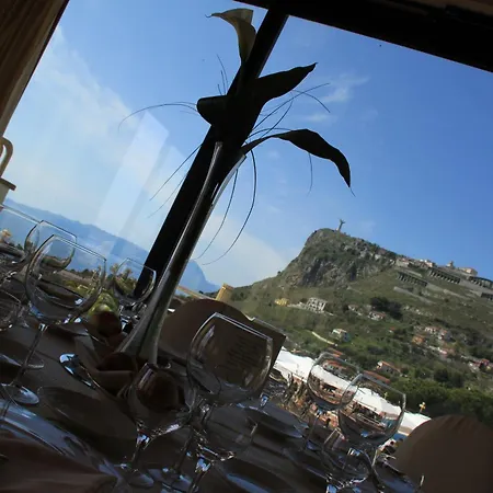 Otel Grand Pianeta